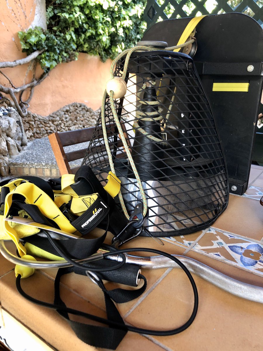 Confiscados mi Versapulley, TRX y Theraband de mi consulta ✅  #gymhome #Cuarentenadel20 #edufis