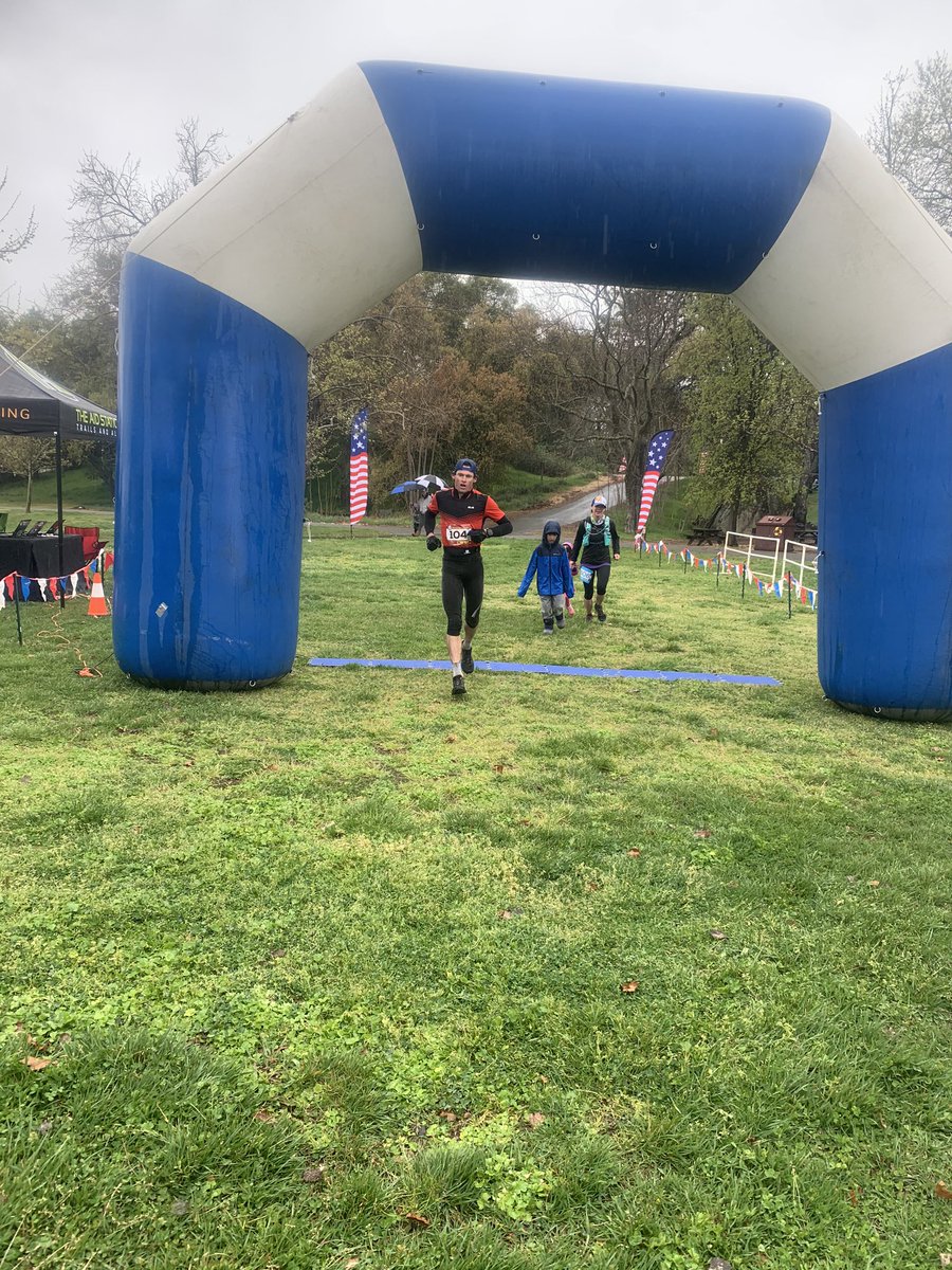 usatf_mut's tweet photo. Max King is 2nd overall and 1st master! #USATF 50 mile trail championships @singletrackrun https://t.co/it98aeMLil