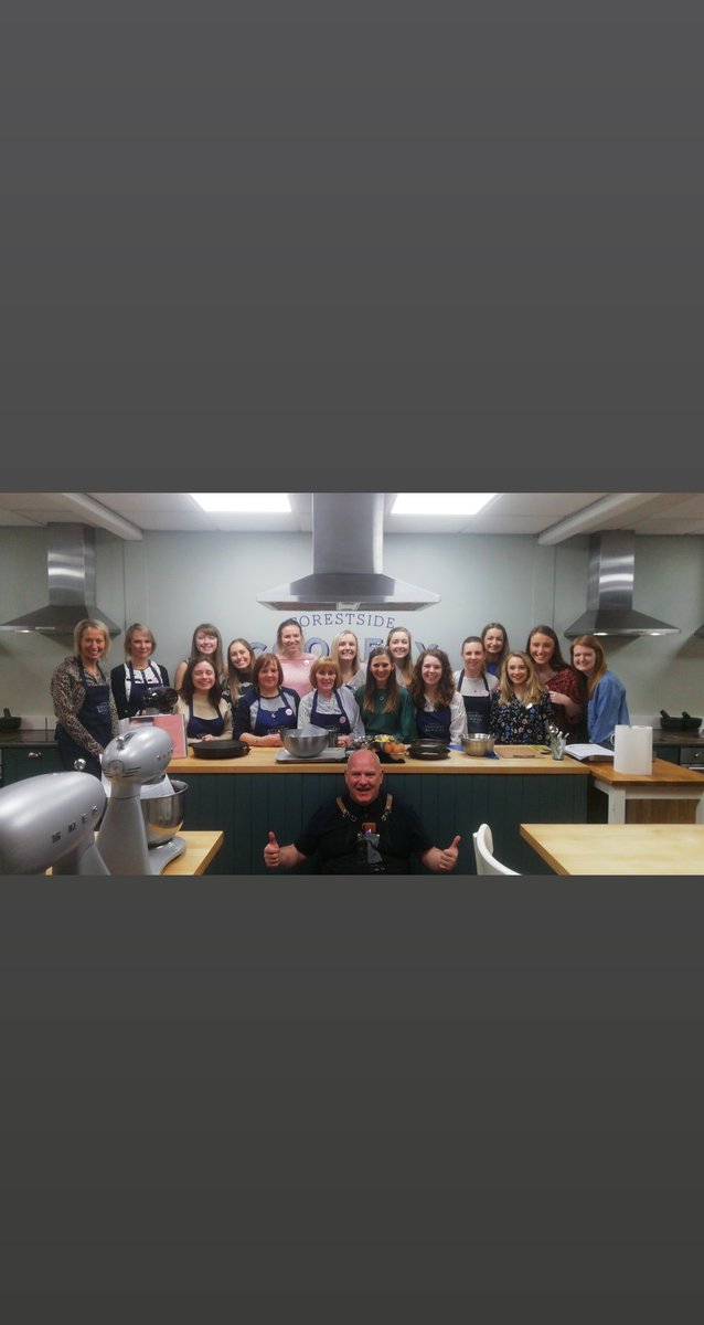 ForestsideCSchl's tweet photo. Fabulous Hen Do Bake Off Party today, lots of happy girls and lots of yummy sweet things π°π«πππβ€οΈ #hendos #henparty #henparties @chef_jeffers #sweetthings #victoriasponge #fruittartlets #scones #northernireland #ireland #uk #greatfun https://t.co/LOmb8O7gCd