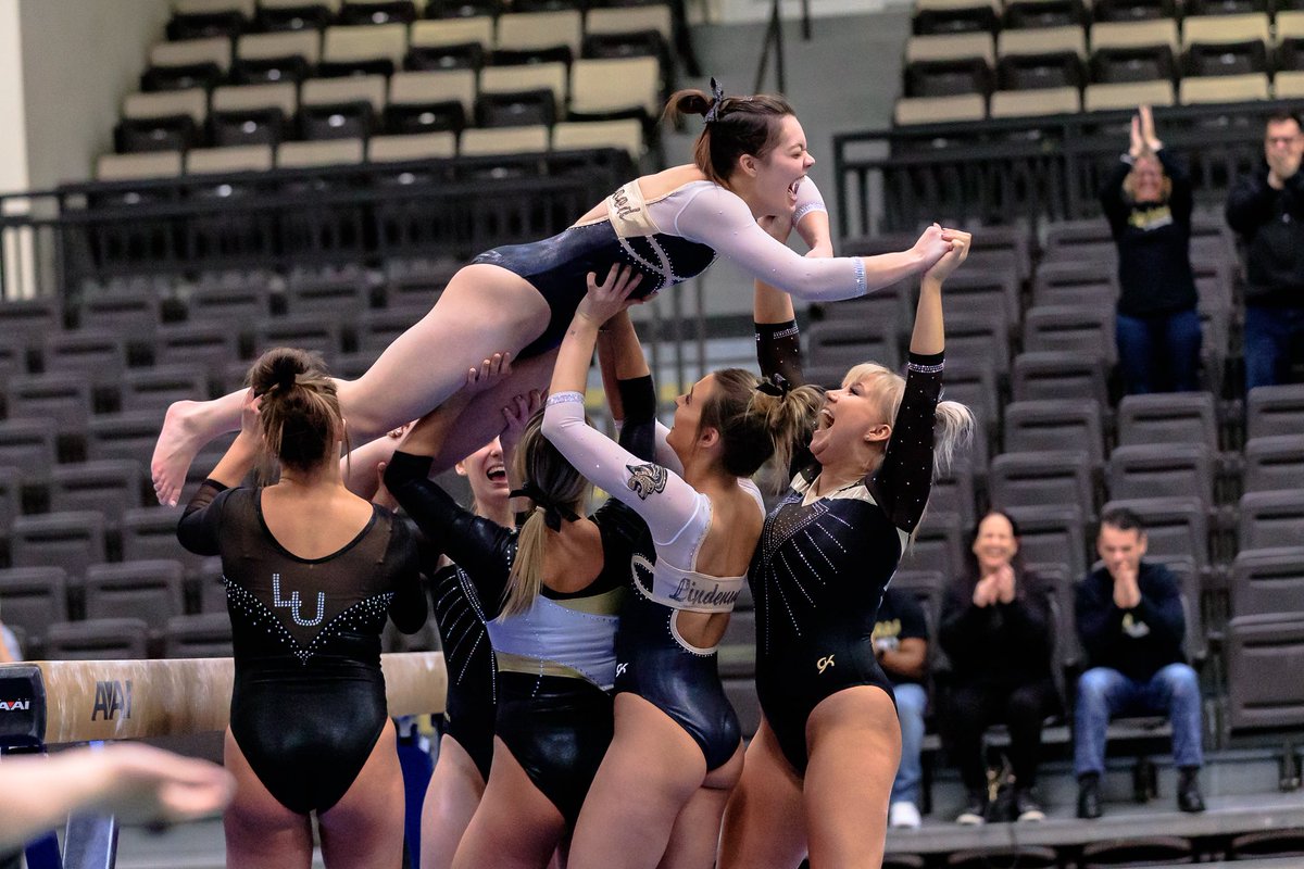 LionsGymnastics's tweet photo. One last time for our seniors and one last celebration for Team 8! What a night ✨

9.81M☄️#P https://t.co/Y0PJ9Mptb1