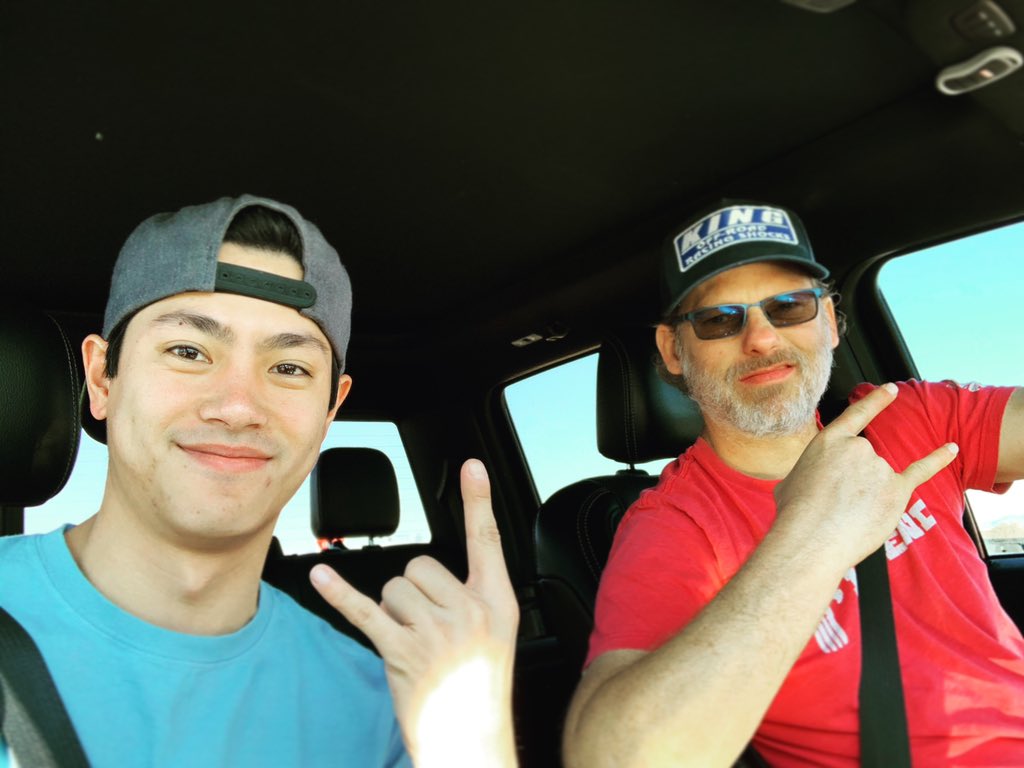 naturalyarrognt's tweet photo. It’s finally race day... on the way out to course! Wish us luck! #banditracingteam #storr #springbreak200 #elpaso #desertoffroad #texasdesertracing #racinglife #ifyourenotfirstyourelast #letsrockout #saturdayshenanigans https://t.co/wwOwB1nthJ