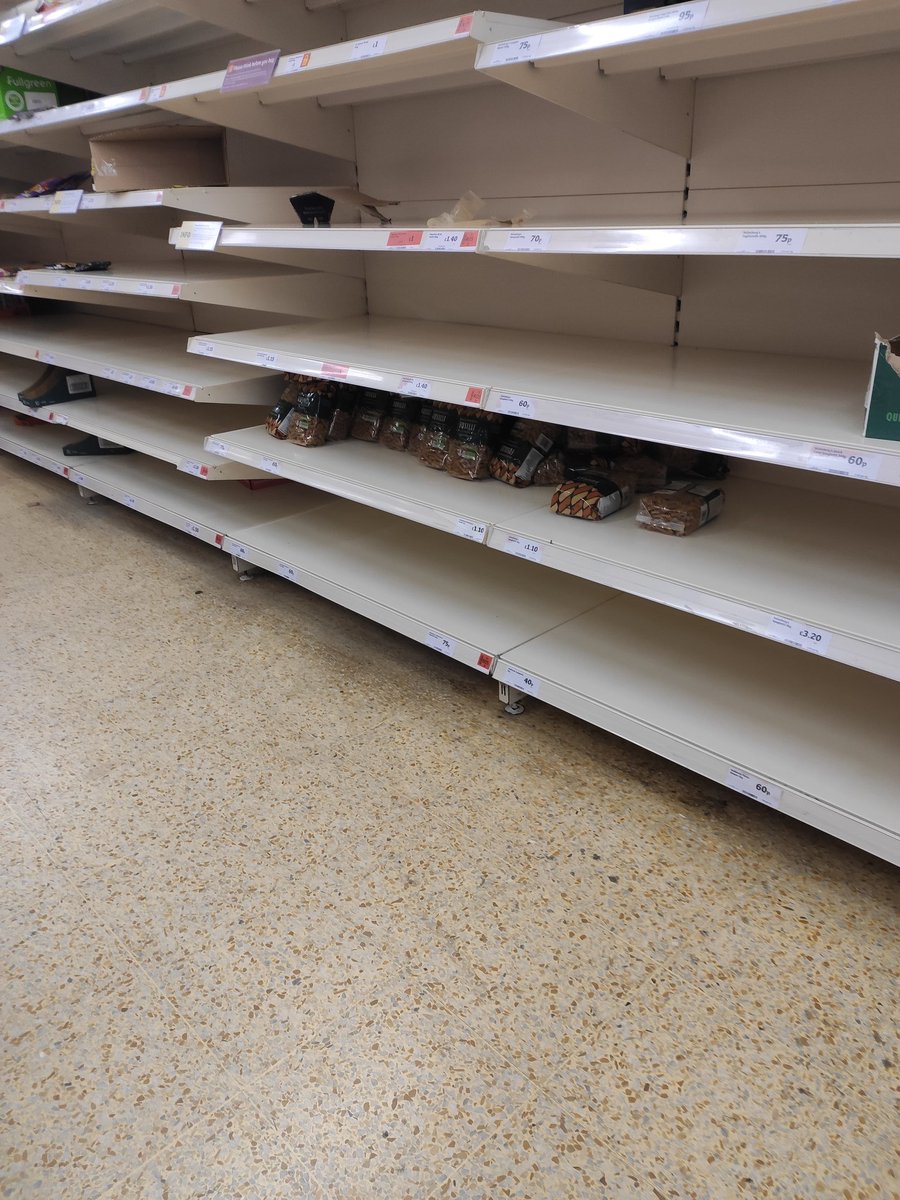 ThisIsYiannis's tweet photo. Not even coronavirus is enough to make people increase their dietary fibre intake.... #lonelywholewheatpasta https://t.co/siKZVtmrqq