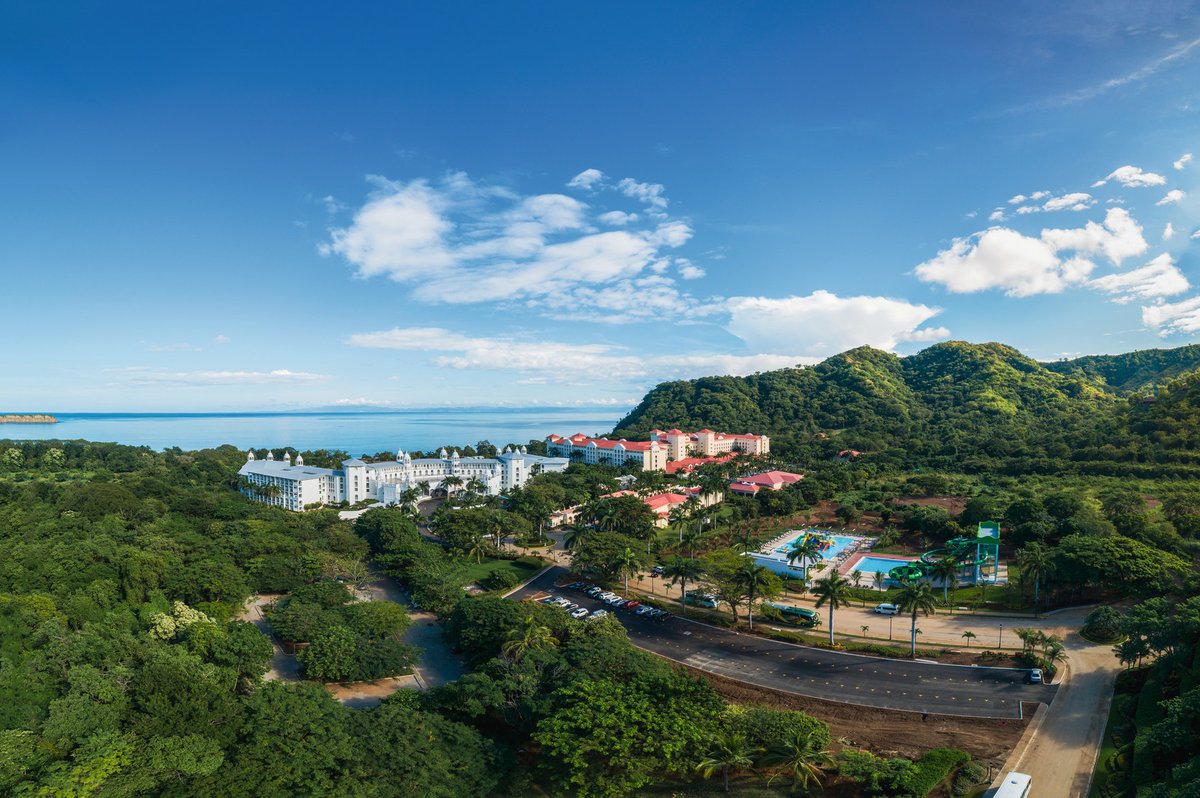 RiuHoteles's tweet photo. Diversión en la naturaleza de Riu Guanacaste 🌴 https://t.co/GhPCl5y7uO
#itsRIUtime https://t.co/MrNcV5T5Q0