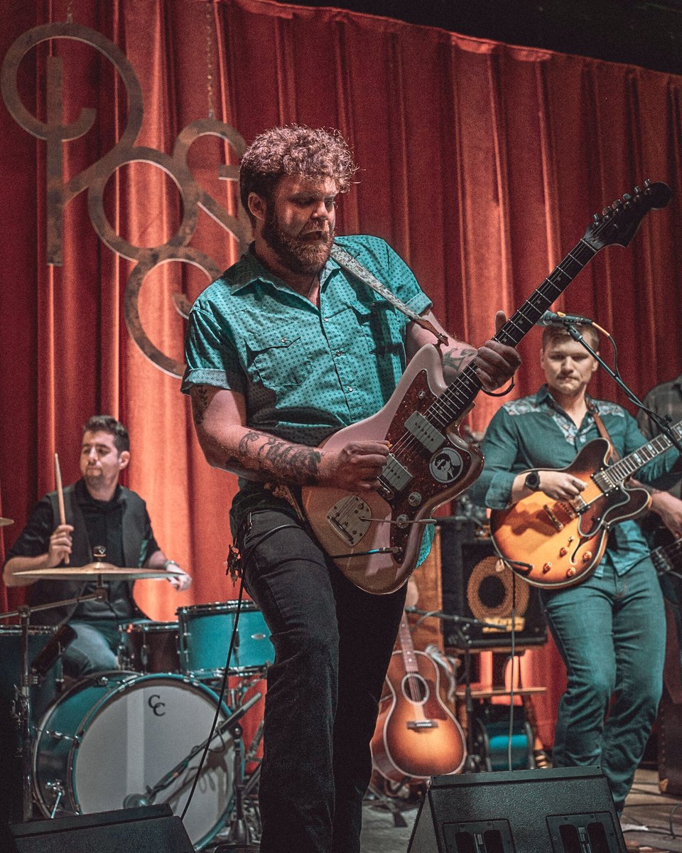 KM_TCF's tweet photo. I can’t put into words how thankful I am for everyone that attended last night’s show. From the guys on stage with me, that have spent hours and hours rehearsing the past few months, to everyone in the crowd that sang every single word, THANK YOU. Much love. https://t.co/mMoyt3B9ul