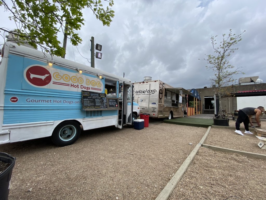 GoodDogHouston's tweet photo. Heads up party peeps!!! We outchea and open at @8thWonderBrew! Find us posted up next to our main homies from @eatsieboys!! We’ll be here till 10pm! Come have some #ColdTexasBeer and #TexasMadeHotDogs!! #SupportSmallBusiness #EatLocal #DrinkLocal https://t.co/fEaRfg3j9H