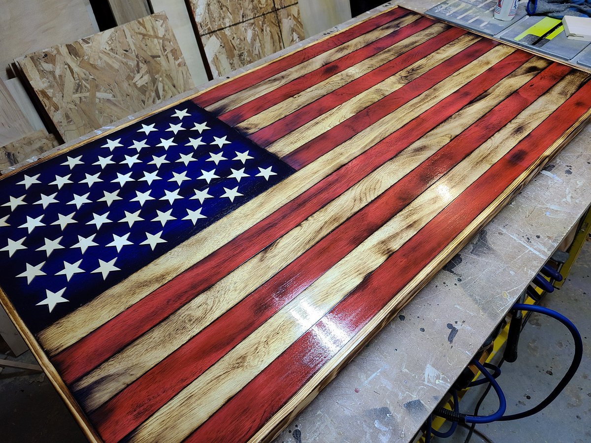 FinestWoodwork1's tweet photo. Just delivered this massive 53"x26" flag to its new home in New Fairfield, Conn. Biggest one I've made thus far. All orders now come with a free roll of toilet paper 😜 #rusticflag #America #RusticHomeDecor #vintageflag https://t.co/dHVcTFMq3z