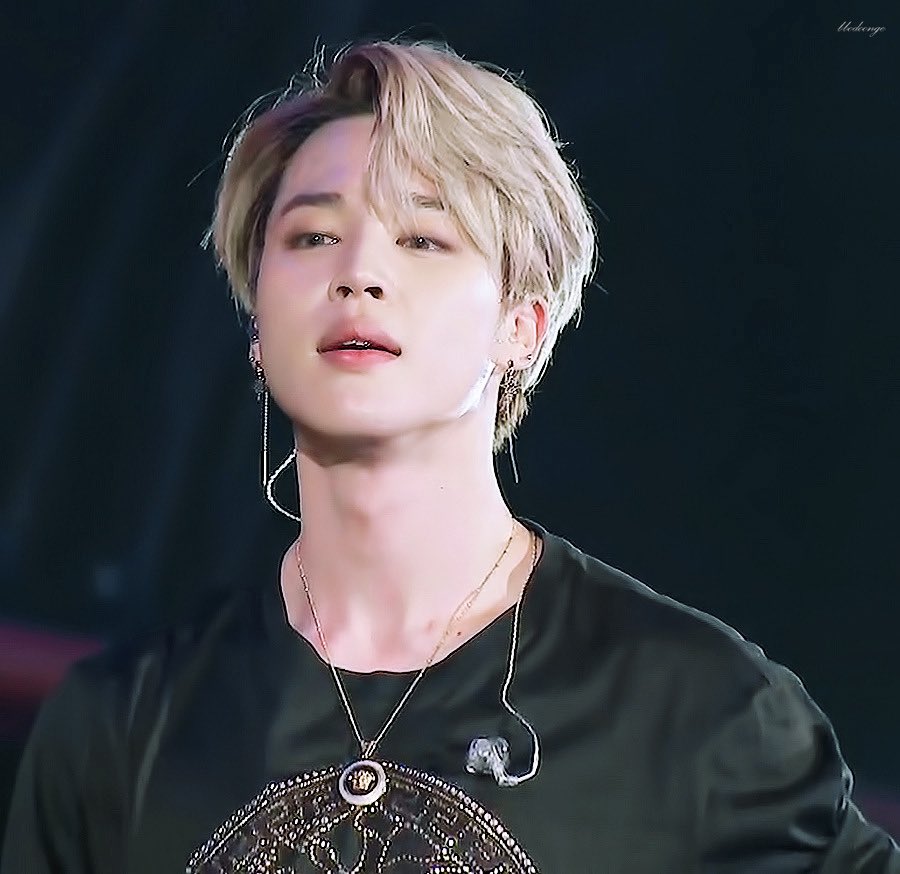 jimipics's tweet photo. ★ #지민 #JIMIN @BTS_twt https://t.co/zL5WxyFgLd