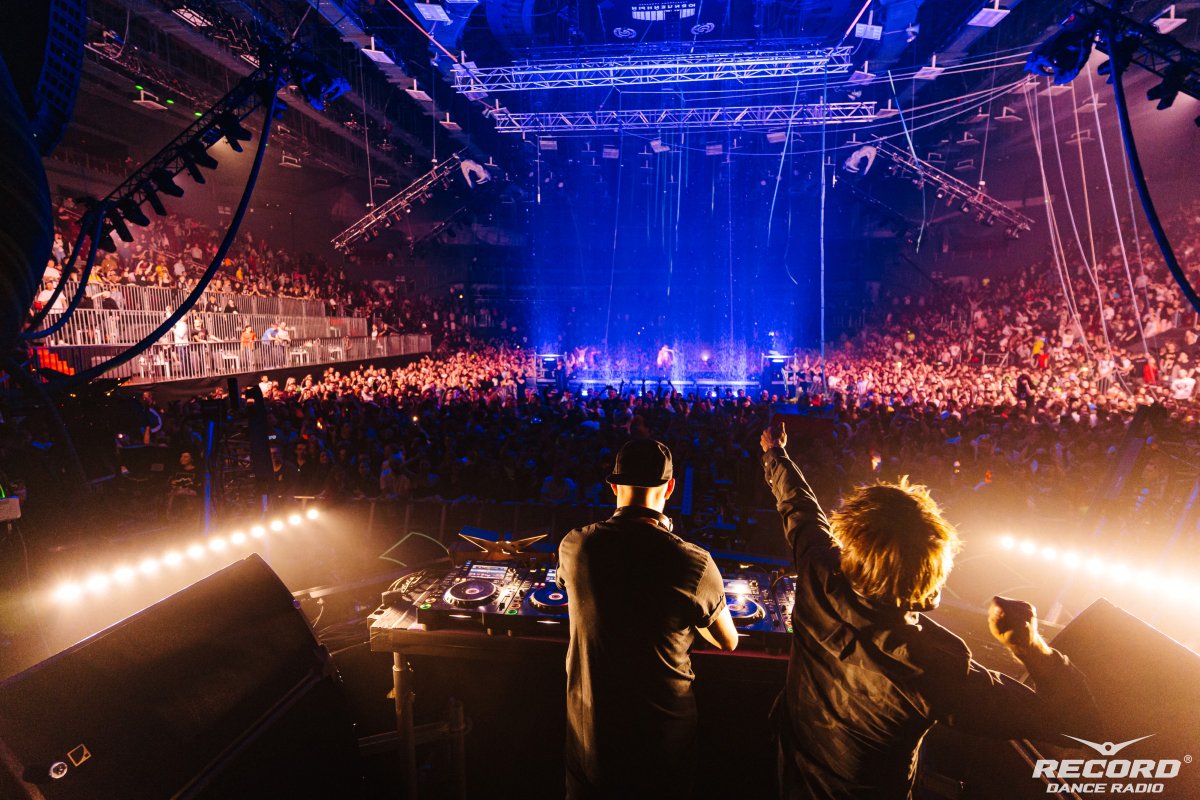 Evil Concussion (@evilconcussion) on Twitter photo High Quality Pictures from the Jubileiny-Sportkomplex <a href="/piratestationru/">pirate station</a> St. Petersburg (Russia) with <a href="/HospitalRecords/">Hospital Records</a> @HospitalityDNB own <a href="/CamoKrooked/">Camo & Krooked</a> #BacktotheJungle 🤩 High Quality Pictures from the Jubileiny-Sportkomplex <a href="/piratestationru/">pirate station</a> St. Petersburg (Russia) with <a href="/HospitalRecords/">Hospital Records</a> @HospitalityDNB own <a href="/CamoKrooked/">Camo & Krooked</a> #BacktotheJungle 🤩