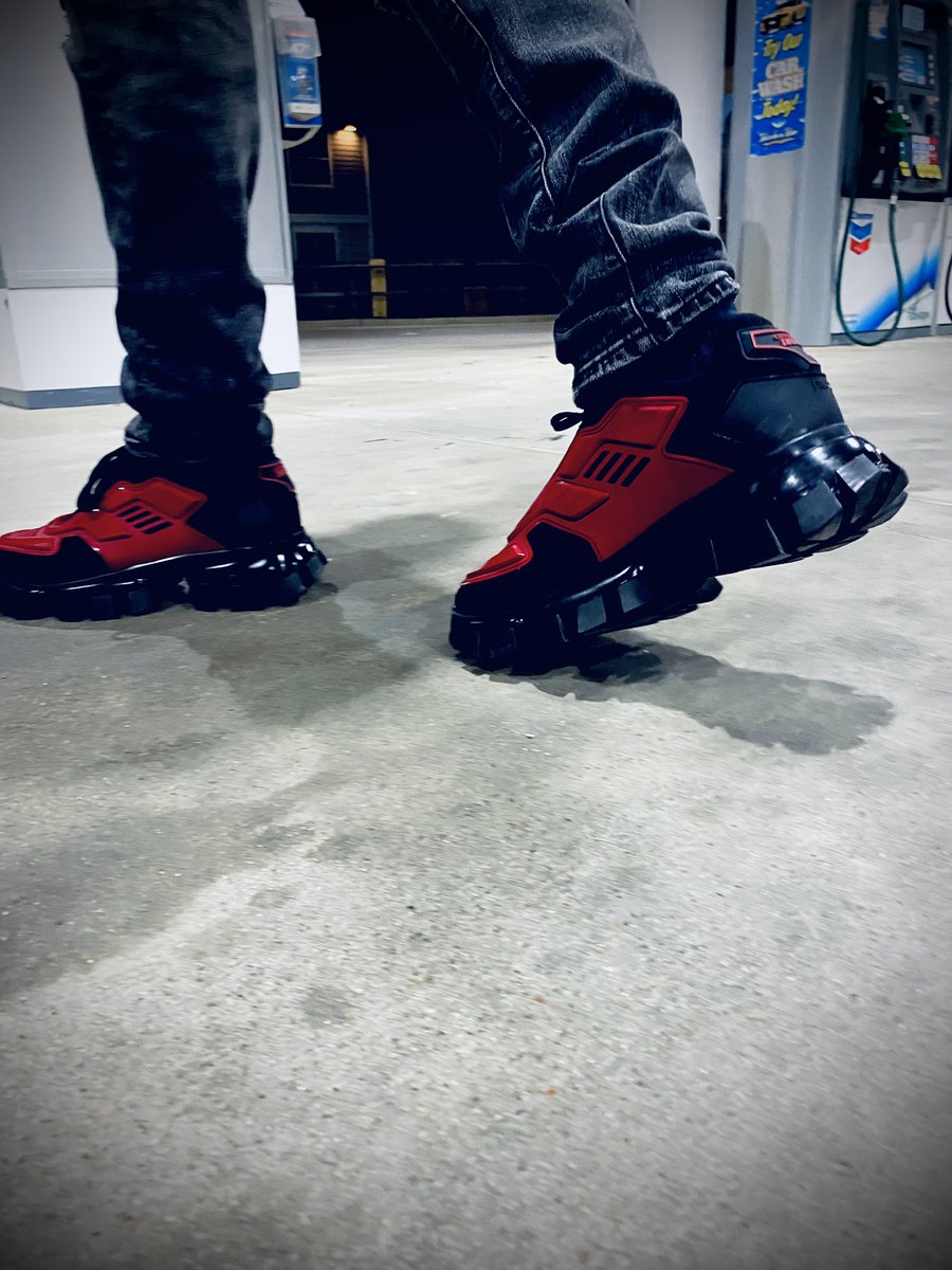 ThatDamnDevv's tweet image. Drip hit hard Mike Tyson 🩸🥊