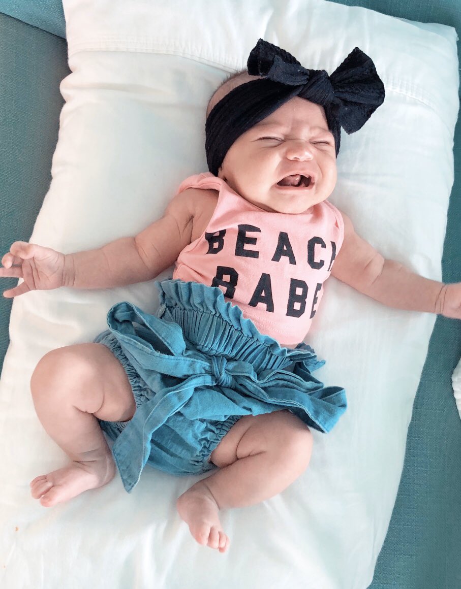 taythomp96's tweet photo. an VERY cute &amp; unhappy beach babe 🌈💛☀️ https://t.co/mgUz4bwZgq