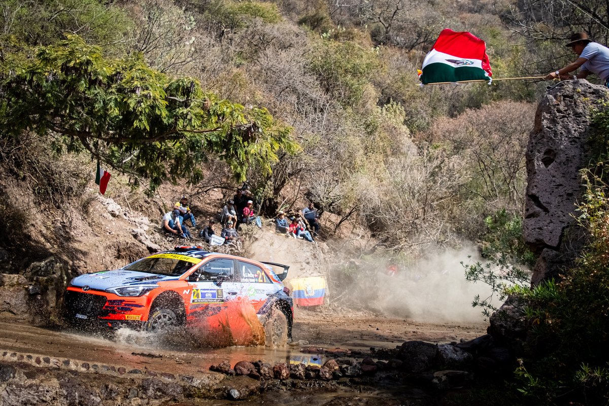 #RallyMexico 🇲🇽 SS14 stage win 🚀👊
💬 This was a good one, a lot of loose stones but drove around them. Didn’t take any risks. Great morning for us, fastest on all 3 stages! 

#WRC2 times
1 Veiby 11.19,2
2 Tidemand +5,7
3 Gryazin +8,2
#HMSGOfficial #TeamEVEN