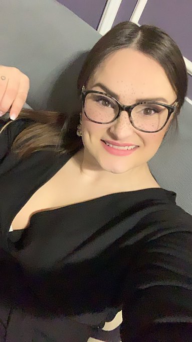 Party 🤸🏽&zwj;♂️🎊 heute habe ich mal wieder Ausgang 🤣 . #free #freeholly #ausgang #liveyourbestlife #geburtstagparty<a href="/tag/friends"class="tags"><span>#friends</span></a><a href="/tag/fun"class="tags"><span>#fun</span></a><a href="/tag/happy"class="tags"><span>#happy</span></a><a href="/tag/free"class="tags"><span>#free</span></a><a href="/tag/liveyourbestlife"class="tags"><span>#liveyourbestlife</span></a><a href="/tag/germangirl"class="tags"><span>#germangirl</span></a>