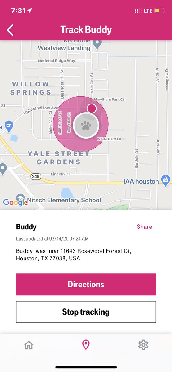 This is how I started my off day. Walking down the street at 7am tracking down buddy half asleep in my pjs 😂 #SyncUpPets
