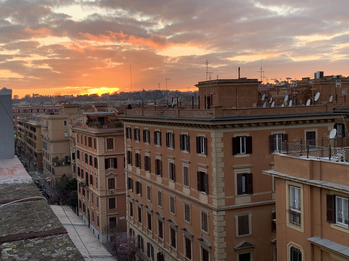 joshjmcelwee's tweet photo. Sunset in Rome this evening. Life is still beautiful. https://t.co/N1d32VCPiG