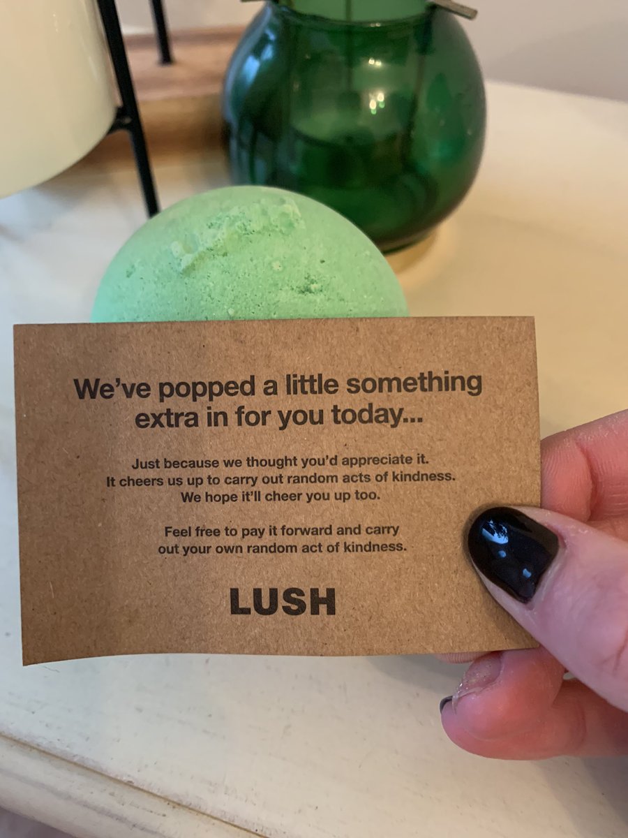 Today’s #randomactofkindness most definitely cheered me up today. I was buying gifts for others when Matt surprised me with a gift of my own 🥰In a crazy world right now it costs nothing to be kind, I’ll make sure I #payitforward this weekend 🧡🥑<a href="/LushCardiff/">Lush Spa Cardiff</a>  <a href="/LushLtd/">LUSH UK</a>  
#bekind