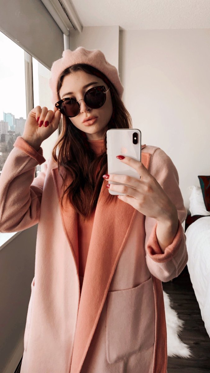 TheEvaDeVil's tweet photo. And she’s ready to go out https://t.co/p1u3bVzWfA