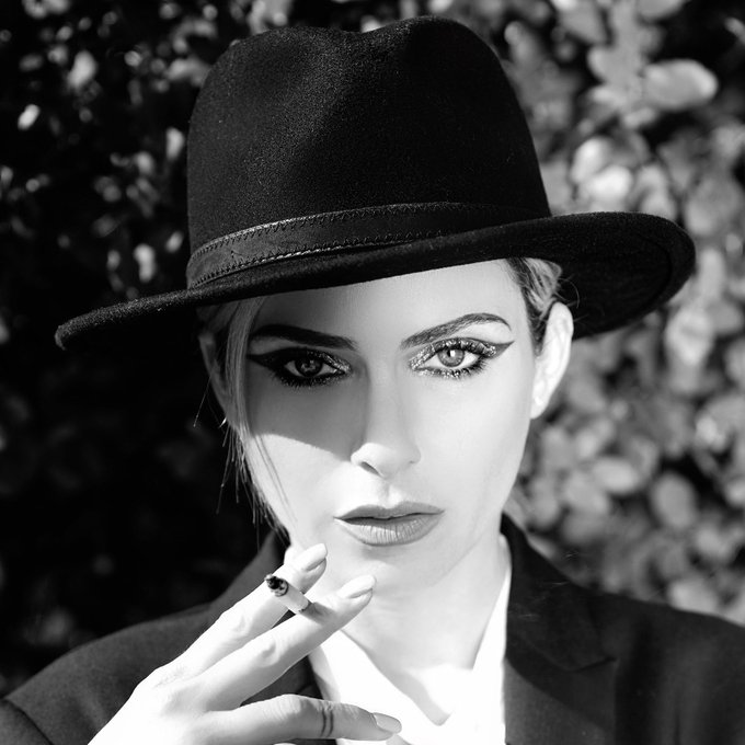 D&eacute;couvrez l&rsquo;int&eacute;gralit&eacute; de ma nouvelle s&eacute;rie photo sur mon compte priv&eacute; https://t.co/2Y8QBW6dSh 💋 https://t<a href="/tag/claramorgane"class="tags"><span>#claramorgane</span></a>