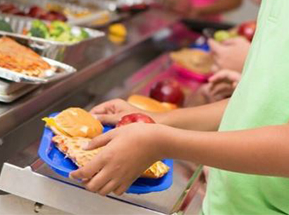 wcsdistrict's tweet photo. If you are interested in volunteering to help distribute meals at TWHS, WKHS, or Slate Hill over the next few weeks- use the following link to sign up:  

https://t.co/5KpHqrQd5N

#ItsWorthIt #ForWorthington #WorthingtonStrong https://t.co/g45IiAobWZ