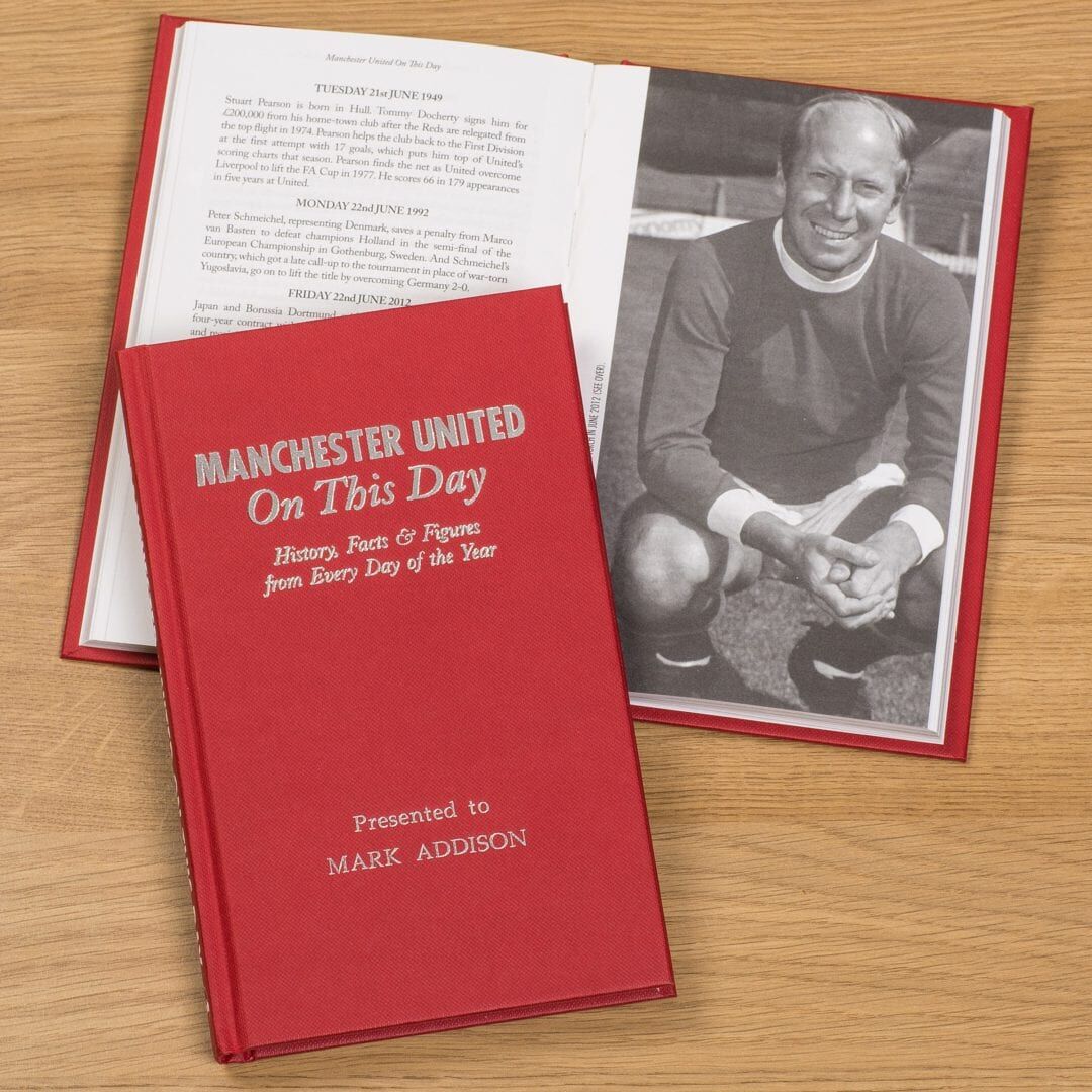 gifts_football's tweet photo. A cracking present for the #ManUtd fan!
Every fan of the #RedDevils will want this "#ÖnThisDay" book full of historical facts & figures
Read more & order online... https://t.co/5RvmPPQZSa
#MUFC #OldTrafford #ManchesterUnited #FootballGifts #Fergie #FootballBooks #EFCMUFC https://t.co/aNykkmteVI