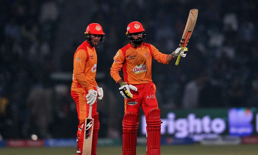 WdymWasif's tweet photo. Shadab Khan in PSL 2020:

#WithBat
- 8 inngs 
- 263 runs
- 37.57 Avrg
- 77 HS
- 159.39 SR

#WithBall
- 9 inngs
- 8 Wickets
- 2/14 Best
- 29.37 Avrg

A Fine Tournament for @76Shadabkhan 😍❤️🔥

#PSL2020 #TeamShadabKhan https://t.co/aSjLAwMoeP