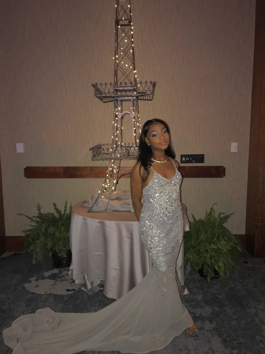 LewisTaniiah's tweet photo. PROM SEASON IS APPROACHING ‼️‼️‼️ Again, I am selling my two gorgeous, custom made, silver prom dresses. For reference they’re about a size 2 in dresses, I’m 5’6 and they both have beautiful long trains. They are in perfect condition. #custompromdress #promdressresale #prom2020 https://t.co/rgCYa0o9Fa