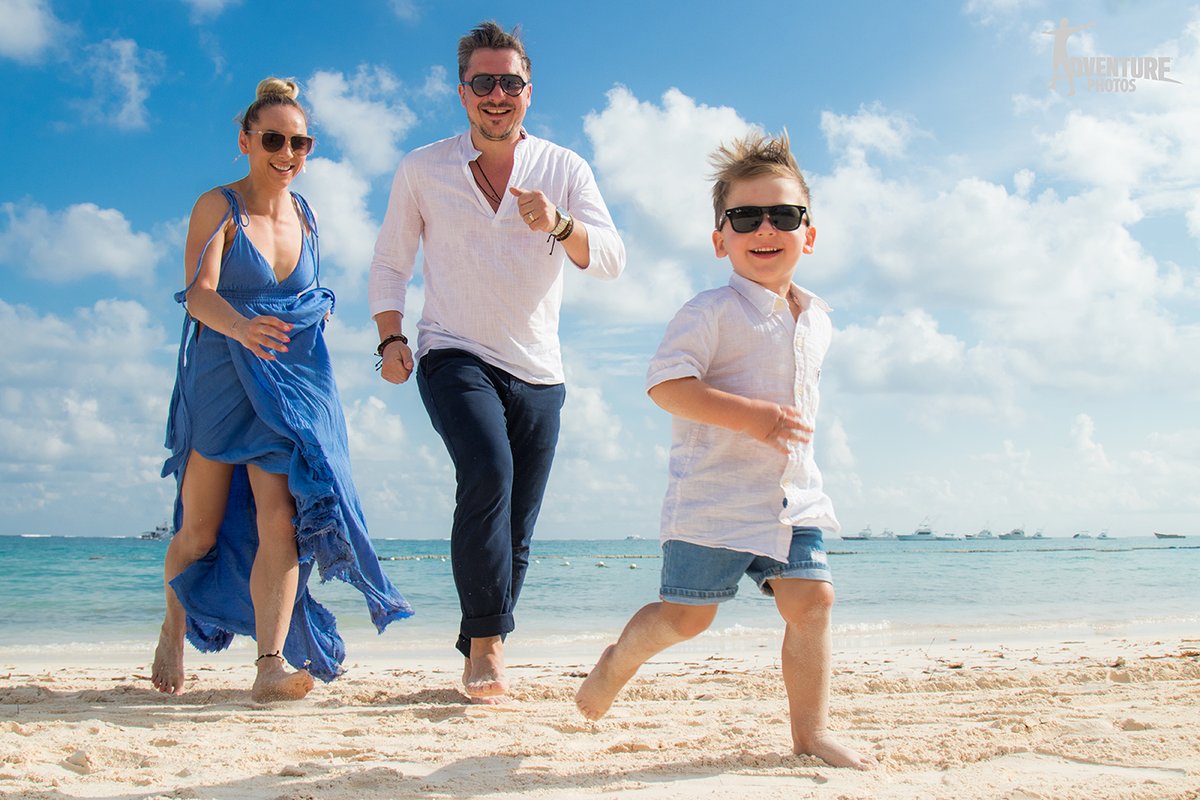 AdventurePhot's tweet image. #Family 
A little bit of loud 
a little bit of crazy
a whole lot of love! ❤️🥰🏝
Contact us 👉 bit.ly/2JaMeJa