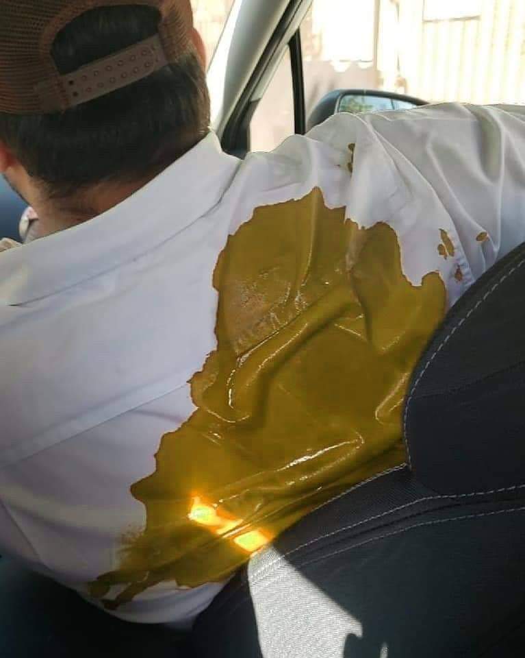 torrejonfocs's tweet photo. cuando vay que te cagaí en el uber y no alcanzai a llegar a tu casa https://t.co/2czeXiyVIj
