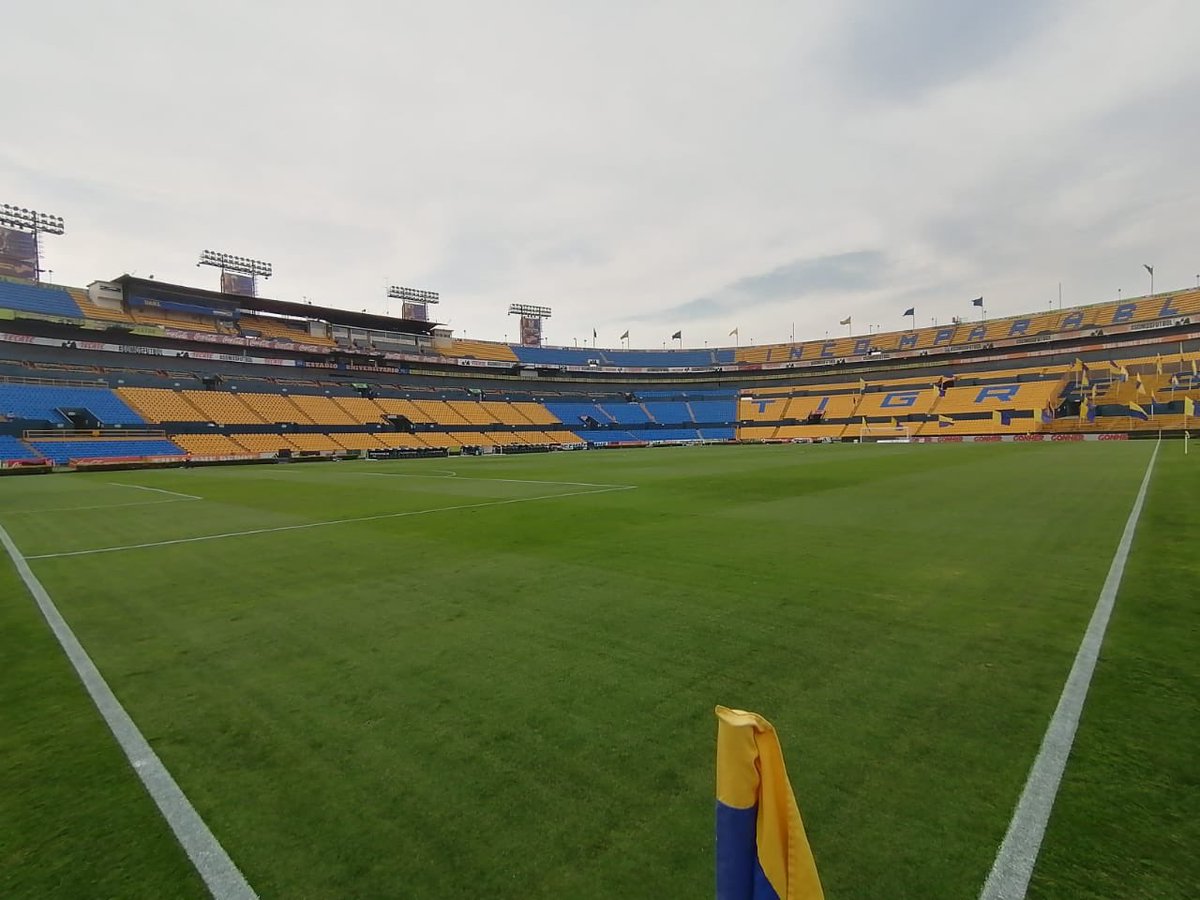 Voltoch's tweet photo. Hoy toca a los incomparables apoyar desde casa 

📸 @Hugo_Puente https://t.co/u1MSwsYWUE