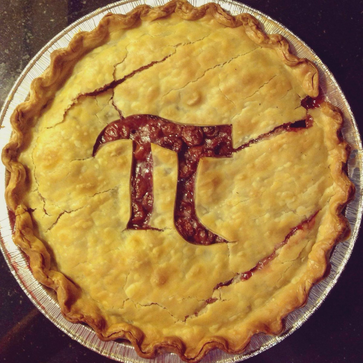 TwinaLu's tweet photo. My pastry skills make me appear way cooler than I really am. #PiDay #cherrypi #talknerdytome https://t.co/EikxHQf5av