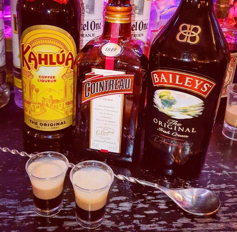 SlugMancPicc's tweet image. Saturday means cocktails and shots!!!

2-for-1 on cocktails ALL DAY
Mix and match 2 for £6 on shots! 

#saturday #weekendvibes