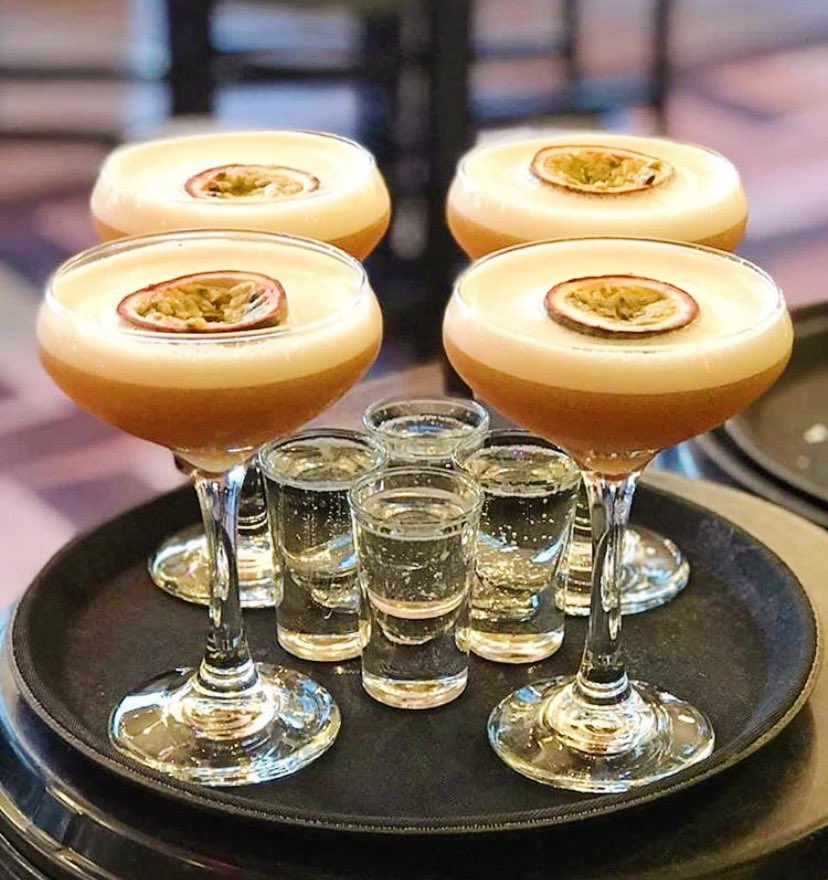 SlugMancPicc's tweet image. Saturday means cocktails and shots!!!

2-for-1 on cocktails ALL DAY
Mix and match 2 for £6 on shots! 

#saturday #weekendvibes