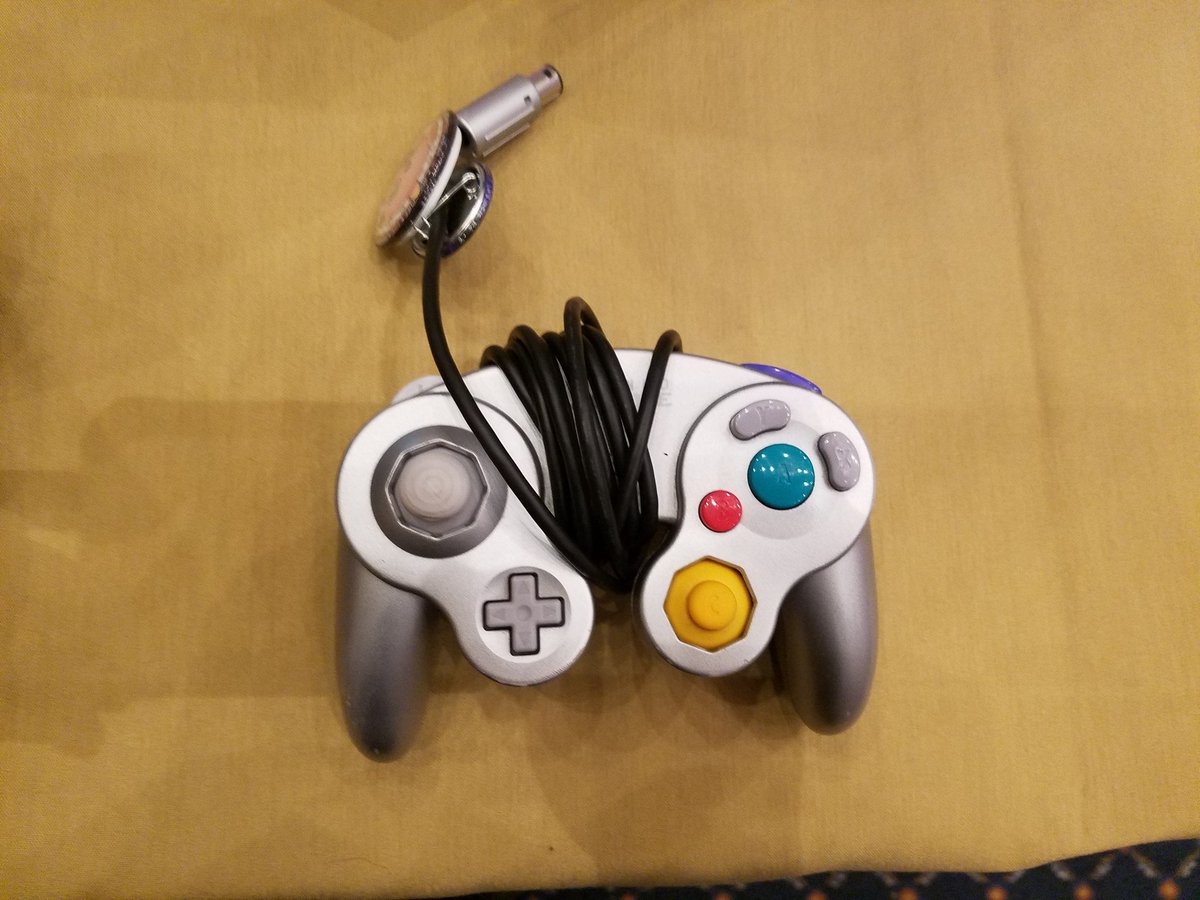 AltLabControl's tweet photo. Uh oh! Someone left their GameCube controller at our booth. We'll be dropping it off at the TO station for you. https://t.co/1a9g6dGPRY