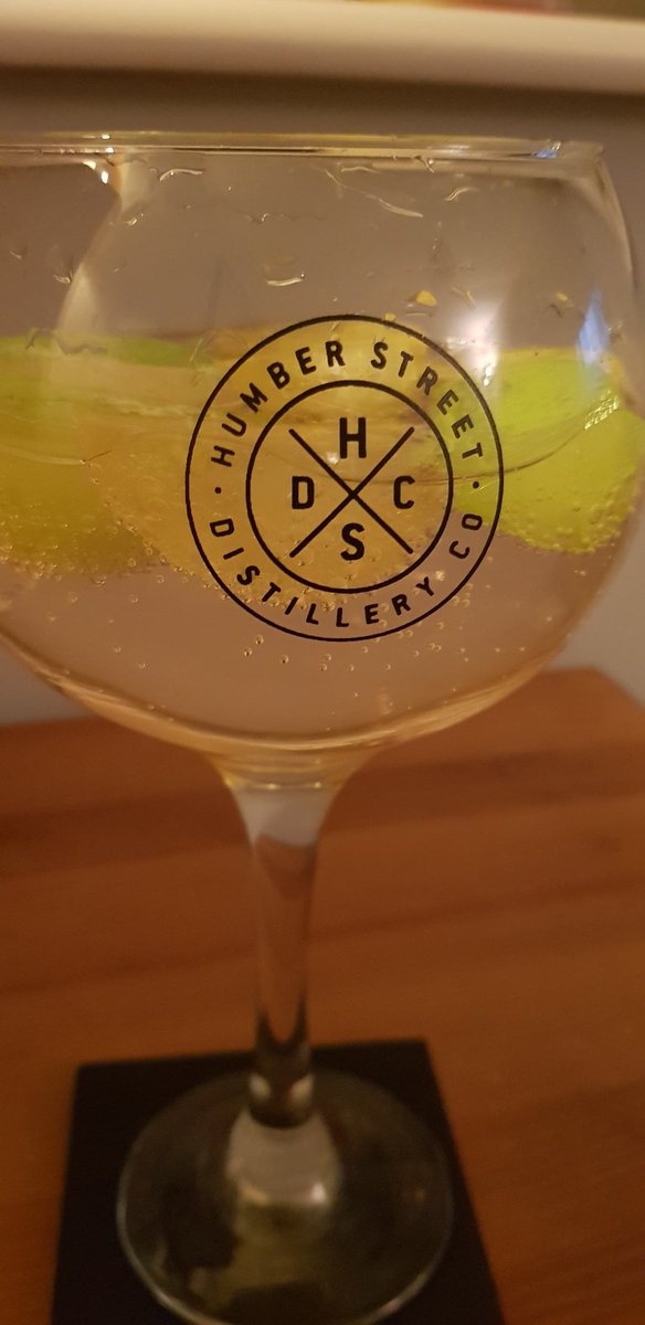 yvonnekirman's tweet photo. Ahhh just had to @HSDCHullGin with @cbminerva  last one always the best. #Hullgin https://t.co/MjSXg7WYZW