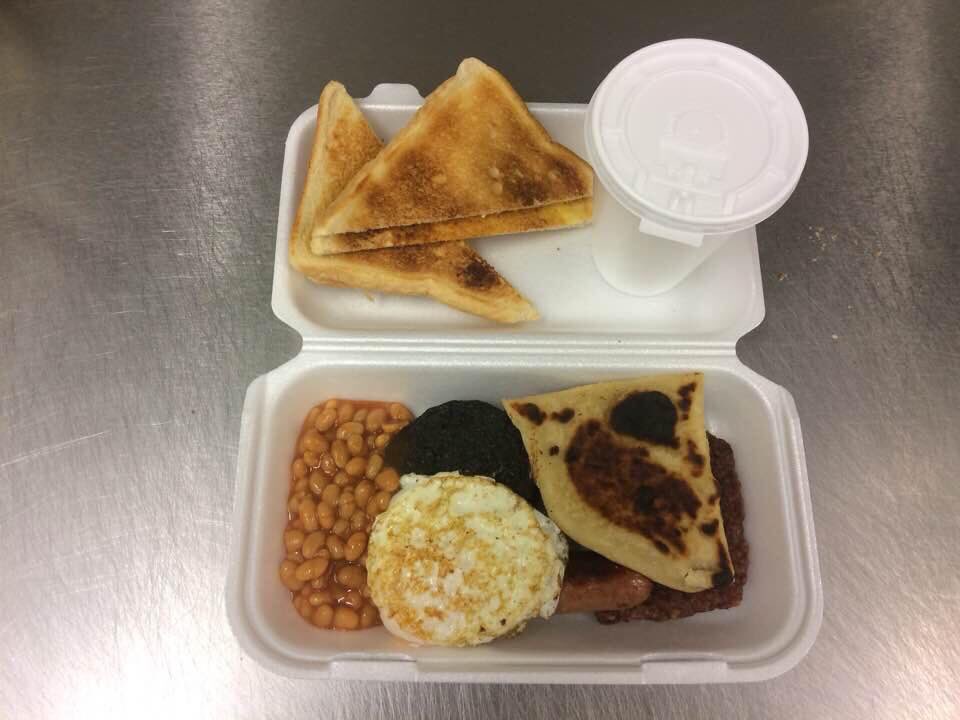 if anyone is fancying a takeaway for breakfast or lunch head down to my dads shop Peggy Sues🥓 makes a mean bacon roll and excellent breakfasts👍🏼 support your local businesses folks x RT please