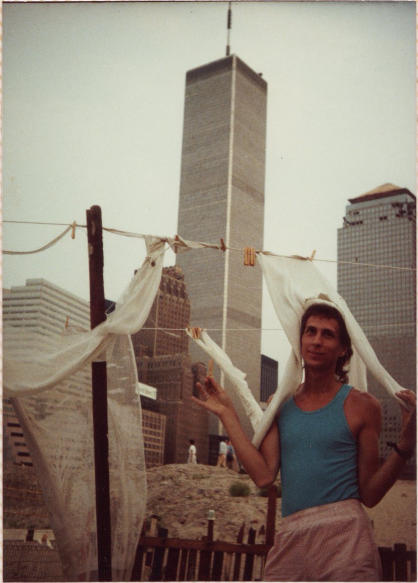 heretikradikal's tweet photo. and so, the People With AIDS self-empowerment movement really sprang up to say that living with AIDS was living with a glass half full rather than half empty.
—#MichaelCallen, 1988
interview by #DavidRothenberg / @WBAI AIDS teach-in tape
*img c 1984 Mike
https://t.co/Z4rI0sOOC8 https://t.co/Hkh4yHOpNr