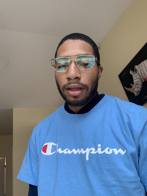 Hey baby. I love you handsome man. #versaceframes #VersaceSS20 https://t.co/Tz9zprQDot<a href="/tag/versaceframes"class="tags">#versaceframes</a><a href="/tag/versacess20"class="tags"><span>#versacess20</span></a>