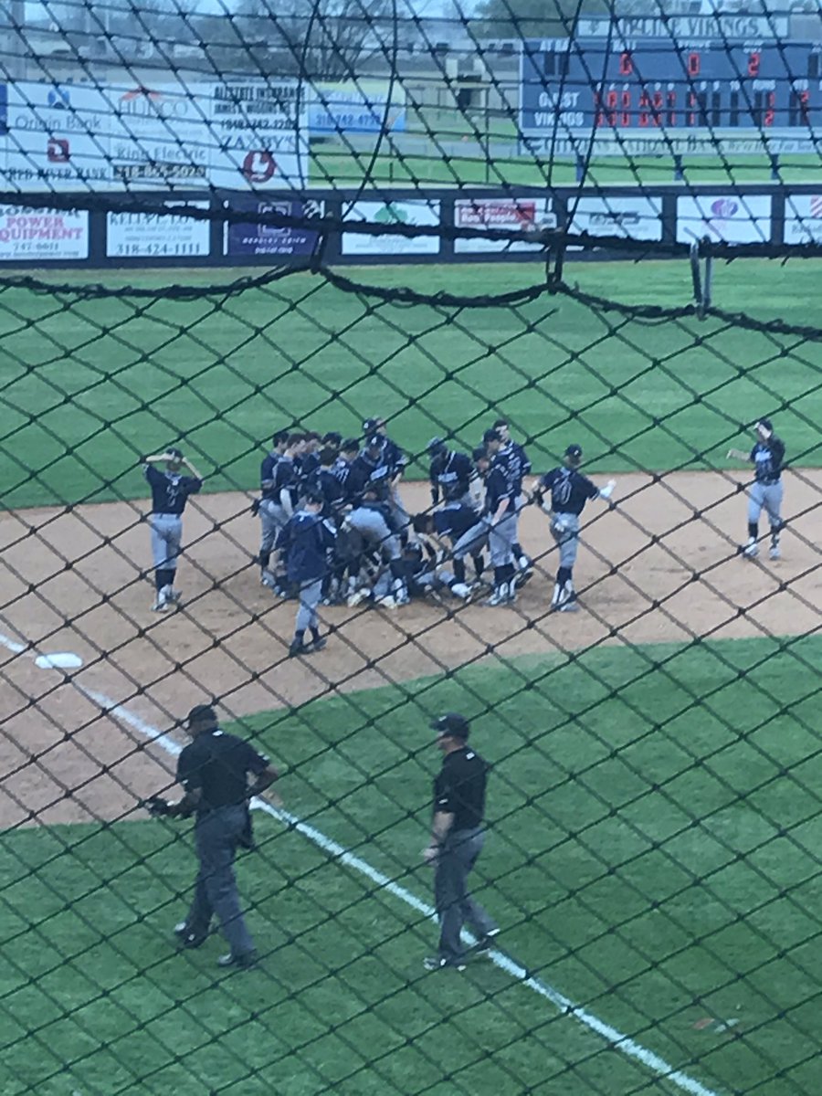 Walkoff at Airline courtesy of <a href="/BrysonConnell/">Bryson Connell</a>