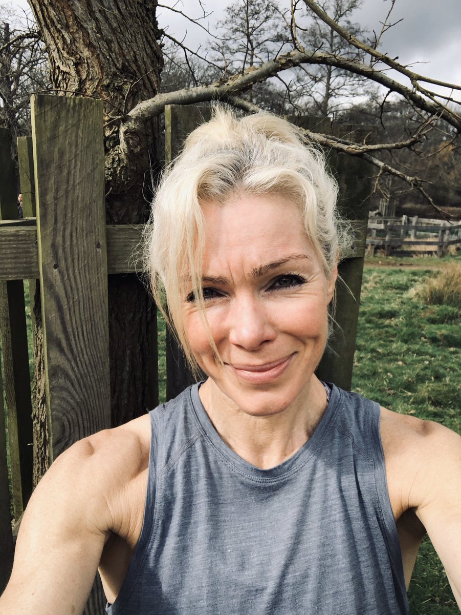 Nell_McAndrew's tweet photo. Was so grateful to run today. To be outside and breathe. 

Trying to focus on well being, keeping fit and strong. 

Thinking of everyone trying to get through the best they can. 

#keeponrunning #simplethings https://t.co/y9UqFzloRs