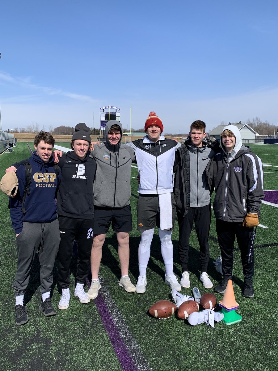 Saturday session with the boys..  Fun seeing them back on the turf together!🏈🏈
