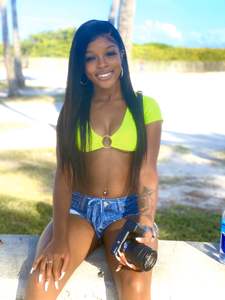 Highoffsyd's tweet photo. pretty thang, life’s great 💚 https://t.co/DaTnJTLFNS