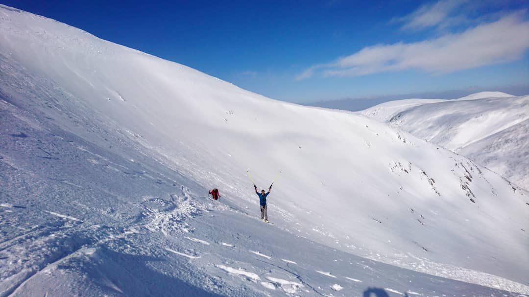mzchambers's tweet photo. One to remainder yesterday. Big day out in the cairngorm around the top.Sunshine, good snow and Big smiles.What more could you want. Scotland when your good. God dam your good!#scottishwinter #scotland #highlands #cairngorms #scottishskiing #skitouring #ski #skiing #thinkwinter https://t.co/SBzuSLjEHJ