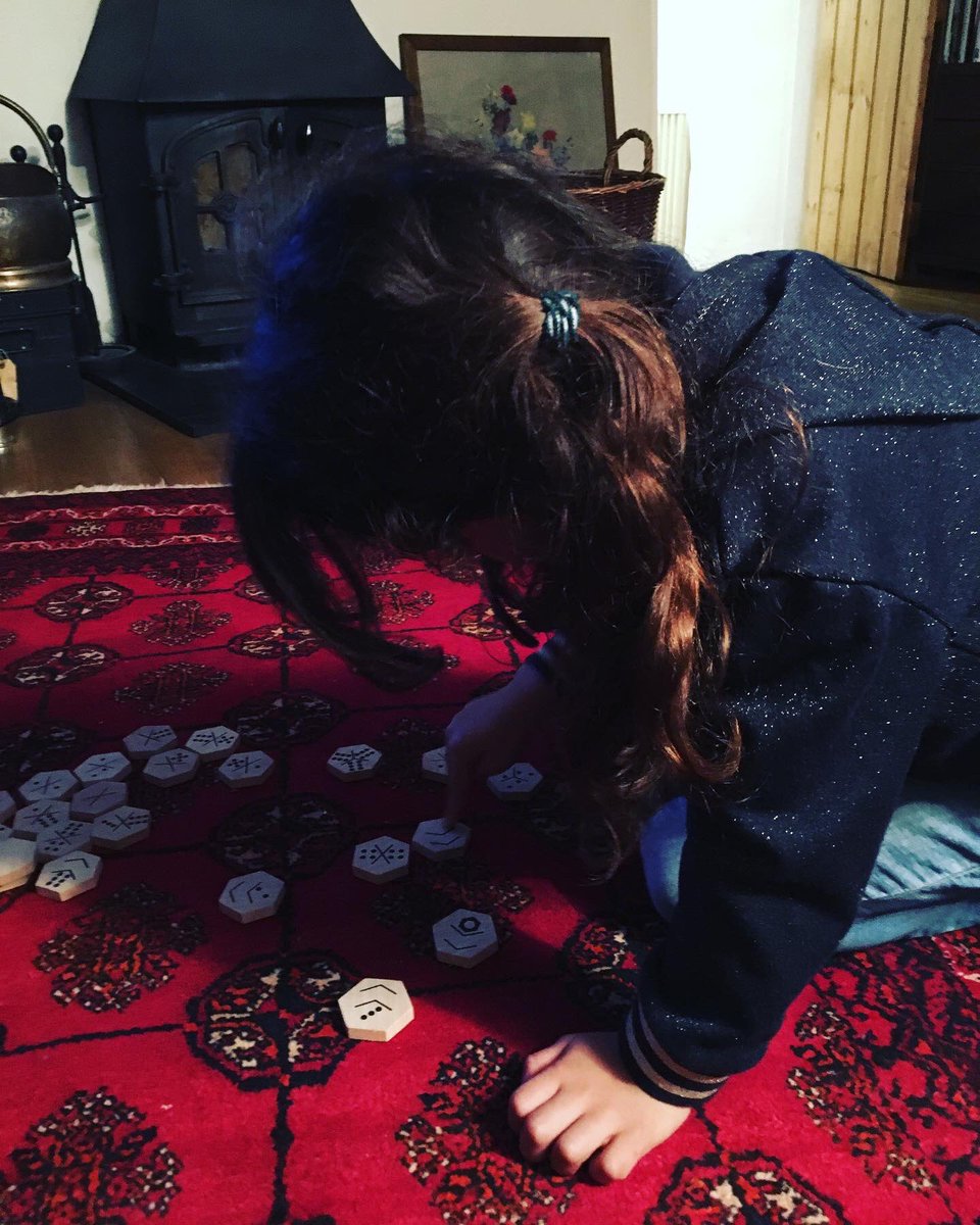 aknotay's tweet photo. I have no idea if we’re doing this correctly as the instructions have disappeared but it looks like we’ll have time to figure it out... #dominoisfrancais #dominoes #educationalgames #gettingreadyforlockdown #notisolatedyet #notquarantinedyet https://t.co/g3mTA4QmZu