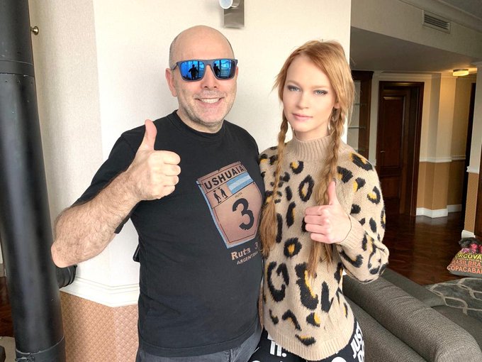 TW Pornstars - ARIELA DONOVAN. The most liked pictures and videos from Twitter for all time. Page 3