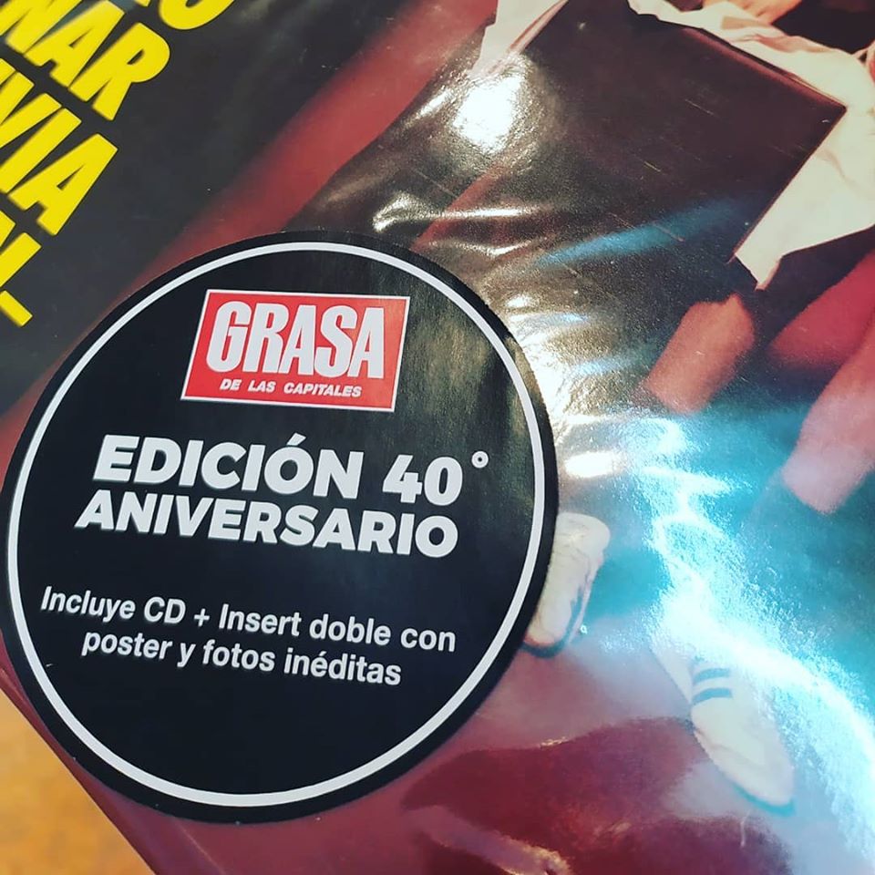 DISPONIBLE:
#LaGrasaDeLasCapitales #40Aniversario en su edición en vinilo + CD.
Con un minuscioso trabajo de restauración, esta reedición del clásico de #SeruGiran llega con un sonido renovado y fotos nunca antes vistas.