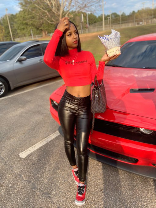 Watch BAE.'s leaked NSFW photo on TwXstars