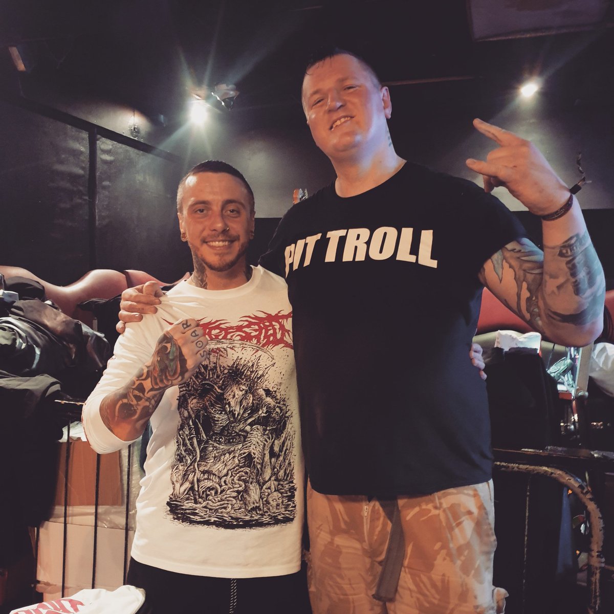 PitTrollMosh's tweet photo. I didn't manage to catch Viscera's set yesterday but I did manage to meet up with Jamie Graham. I haven't spoke with him since he sang with Sylosis at Fat Sam's nightclub in Dundee (Dragonforce tour)
Was great to see you again dude ๐ค
#pittroll #viscera #jamiegraham https://t.co/Ny74Kln16F