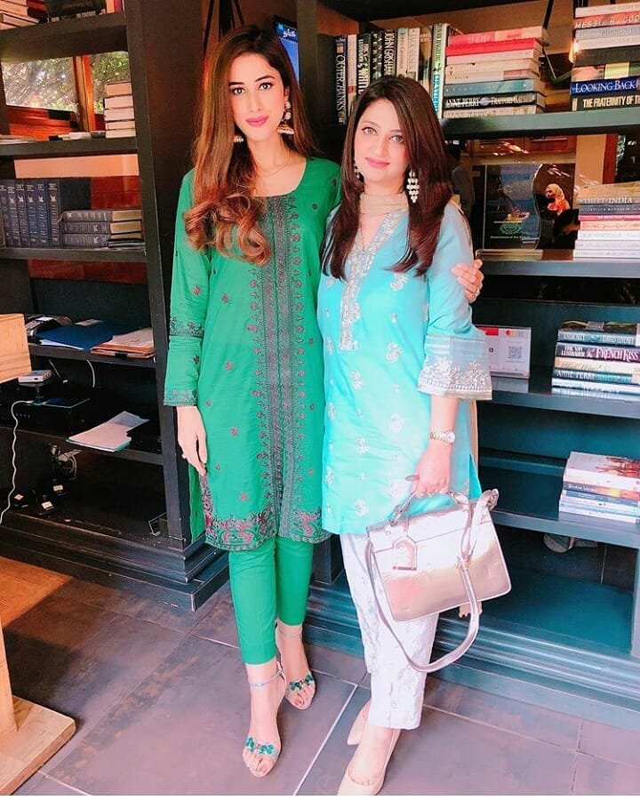 MediaSpringPk's tweet photo. Aden Rehan of #ARPR with @LabibaTaimour at #PanacheLawn2020 preview. https://t.co/ZlvjHGmxM2