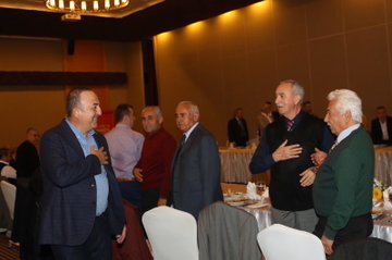 TC Dışişleri Bakanımız Sayın Mevlüt Çavuşoğlu,Antalya'da Bölge Milletvekillerimiz <a href="/avmustafakose/">Av. Mustafa KÖSE 🇹🇷</a> <a href="/atayuslu/">Atay USLU 🇹🇷</a>, <a href="/kemalcelik007/">Kemal ÇELİK</a> ve İl Başkanımız <a href="/ethemtas/">Av. İbrahim Ethem TAŞ 🇹🇷</a>  ile birlikte Ak Parti Antalya İl Kurucularımızla bir araya gelerek Vefakar kurucularımıza teşekkür etti.