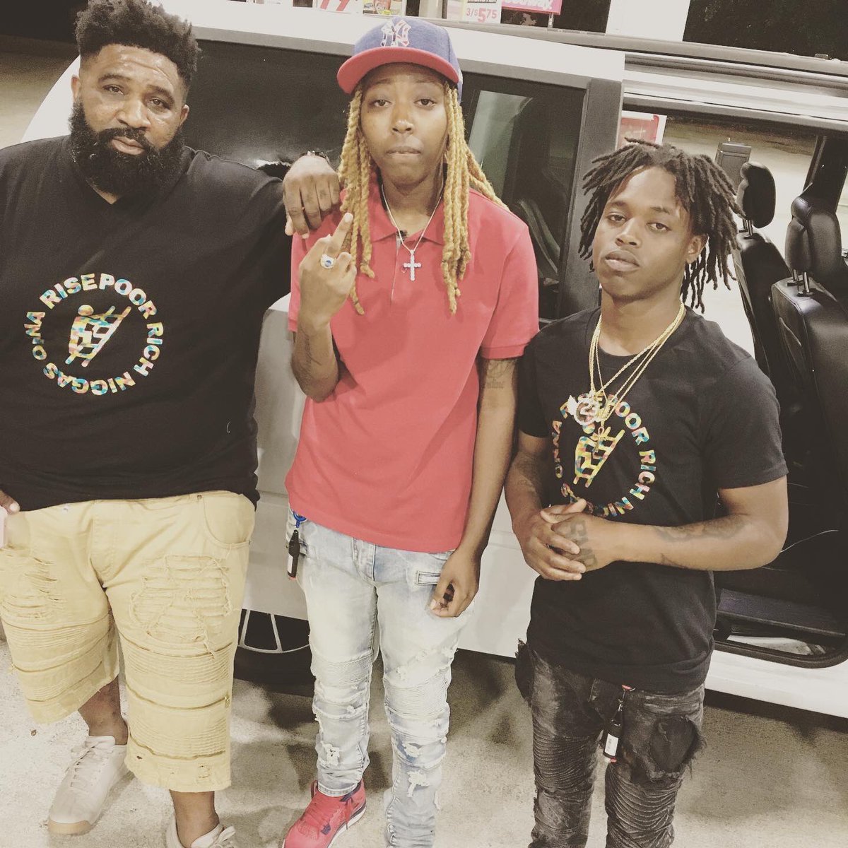 1KJay20's tweet photo. He Be Loud ๐ฃBut He Anit Making No Noise ๐#recapfromlastnight #PRNOR #weonsoon #ThankYou4DHate #thebodyclubmiami #shows #performance #celebrity #turnt #longlivejesse #longlivefamily #freethemsteppers #differentwave #smb https://t.co/y9TpwMEFsr