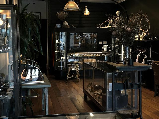 Our Los Angeles location is operating as usual but if you cannot make it in to see us you can always give us a call to place an order! 
#thegreatfrog 
#thegreatfrogla